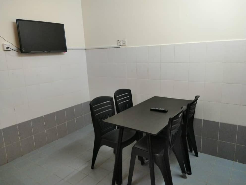 Homestay Kuala Terengganu Near Batu Burok, Hospital Hsnz, Ktcc Mall, Drawbridge C Exterior photo
